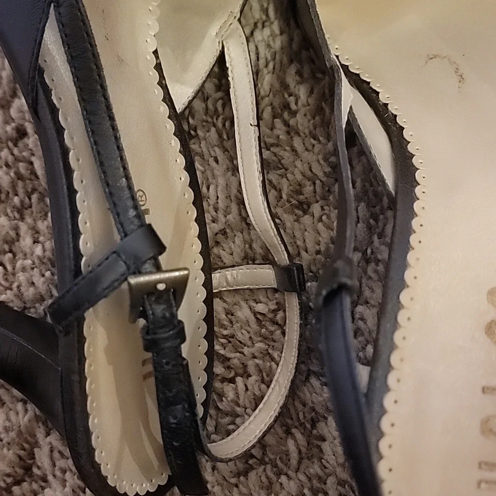 Unisa Black Heeled Shoes with Buckle Detail - Picture 4 of 4